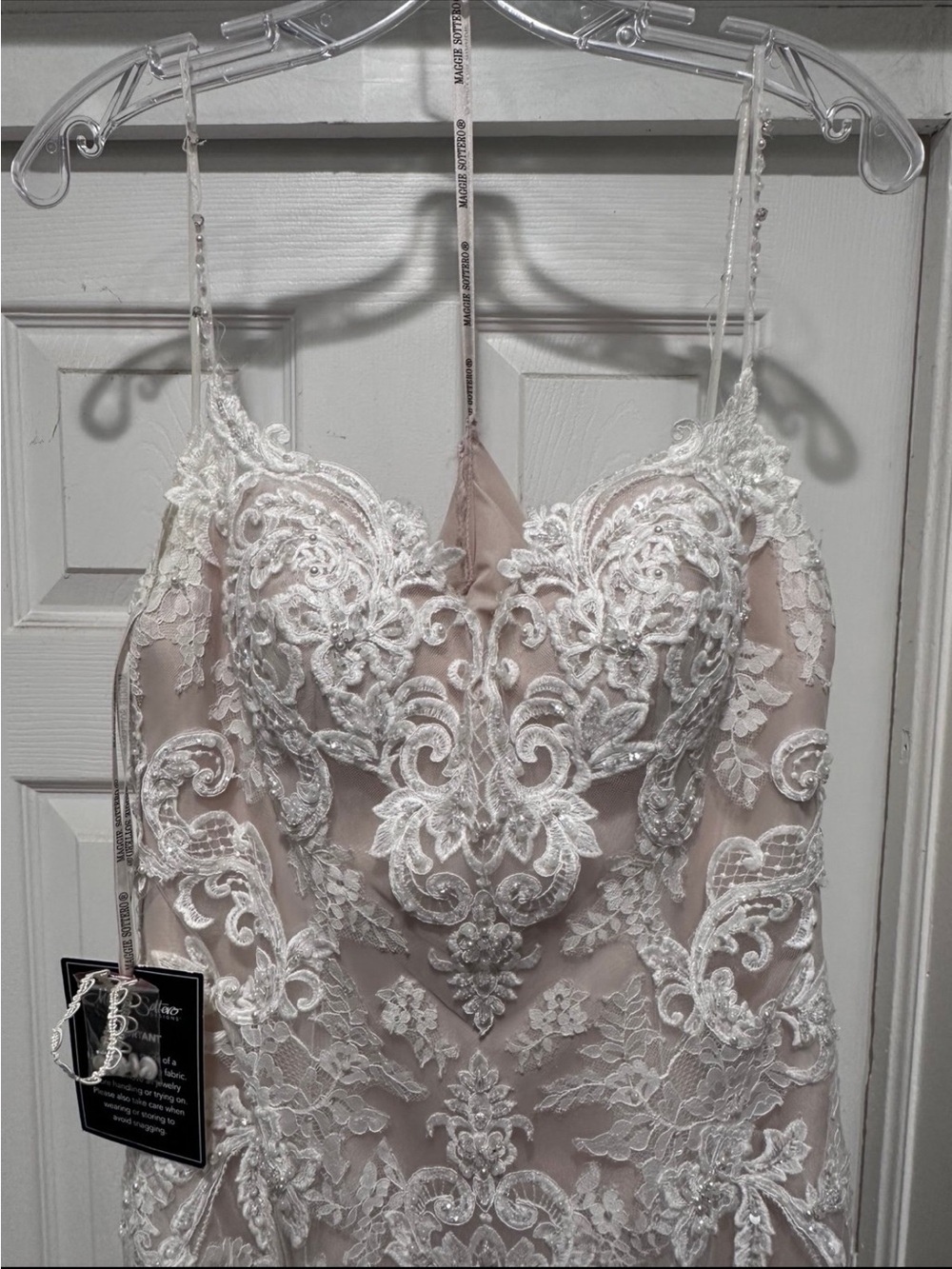 Wedding Dress - Picture 4 of 12